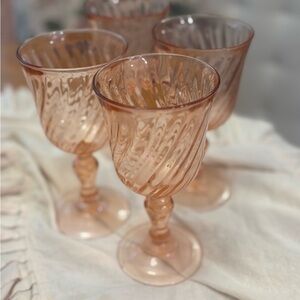 Set of 4 Pink Swirl Wine Glasses